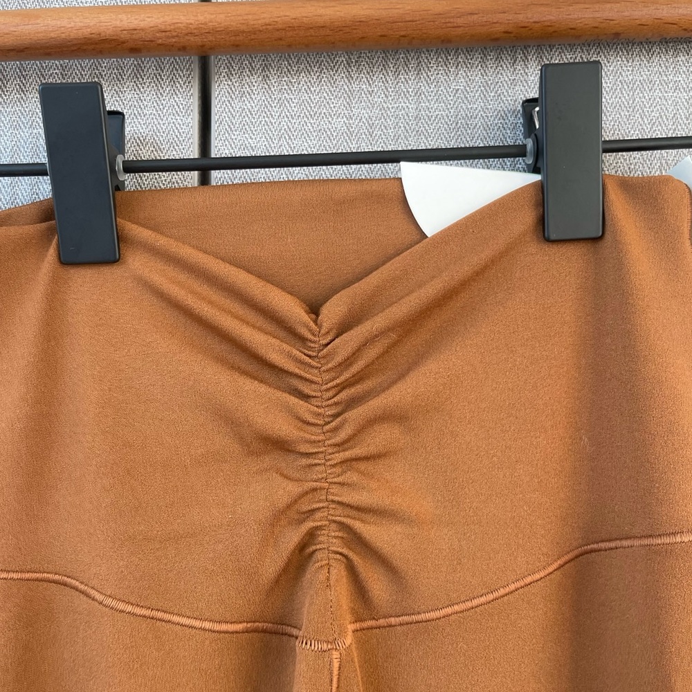 • Aerie | Real Me High Waisted Ruched Flare Legging - Picture 4 of 5
